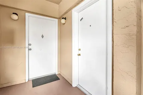 3945 SW 89th Avenue Miami FL 33165