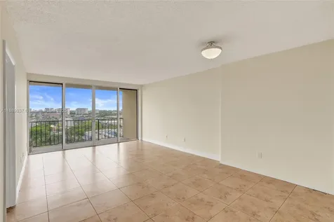 1470 NE 123rd Street North Miami FL 33161