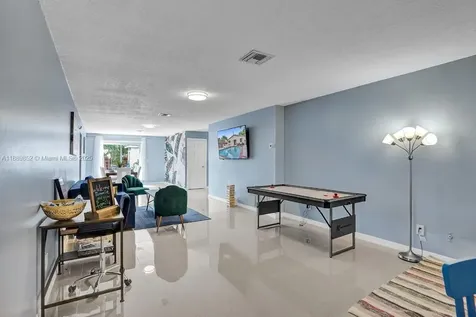208 SW 2nd Avenue Hallandale Beach FL 33009