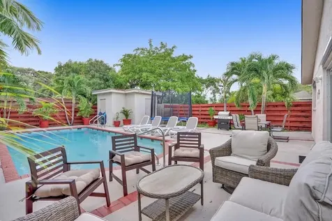 208 SW 2nd Avenue Hallandale Beach FL 33009