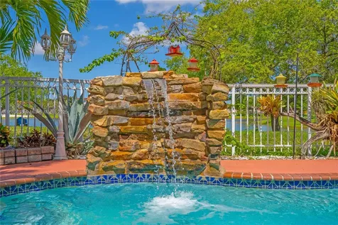 10213 SW 156th Avenue Miami FL 33196
