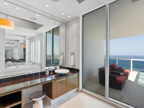 2711 S Ocean Drive Hollywood FL 33019