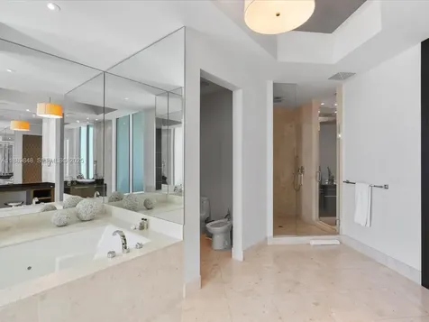 2711 S Ocean Drive Hollywood FL 33019