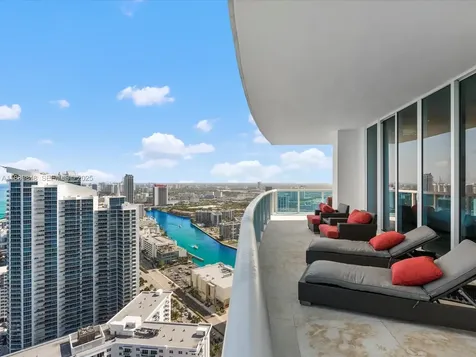 2711 S Ocean Drive Hollywood FL 33019