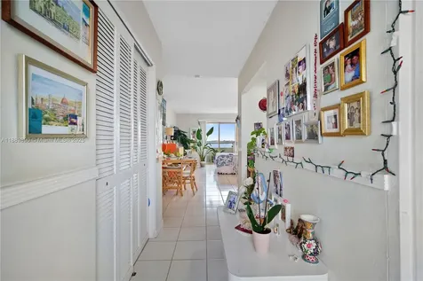 7904 West Drive North Bay Village FL 33141