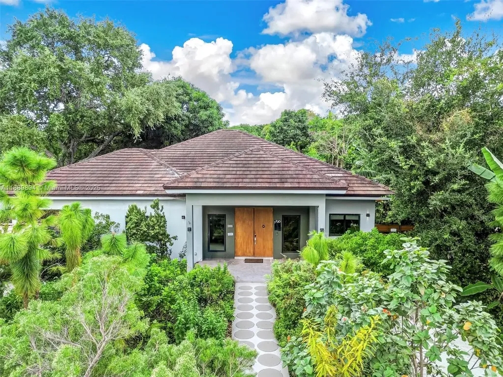 1320 NE 138th Street North Miami FL 33161