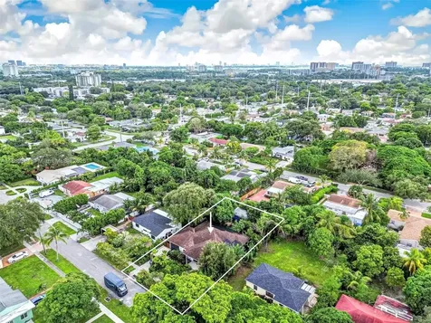 1320 NE 138th Street North Miami FL 33161