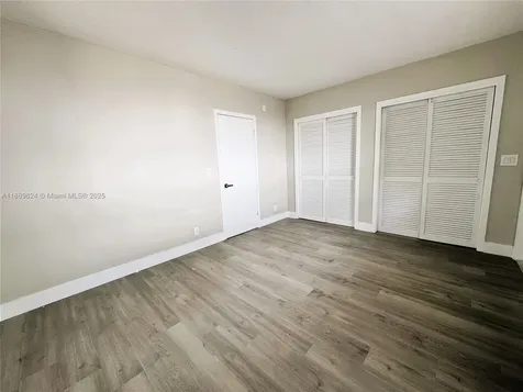 4317 NE 21st Avenue Fort Lauderdale FL 33308