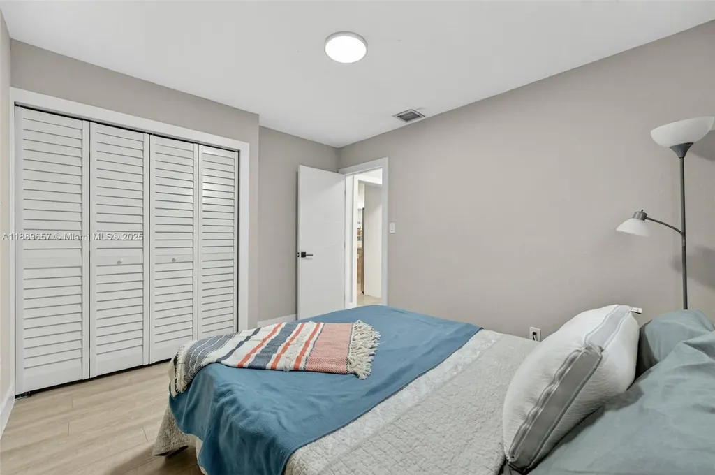 839 SW 16th Street Fort Lauderdale FL 33315