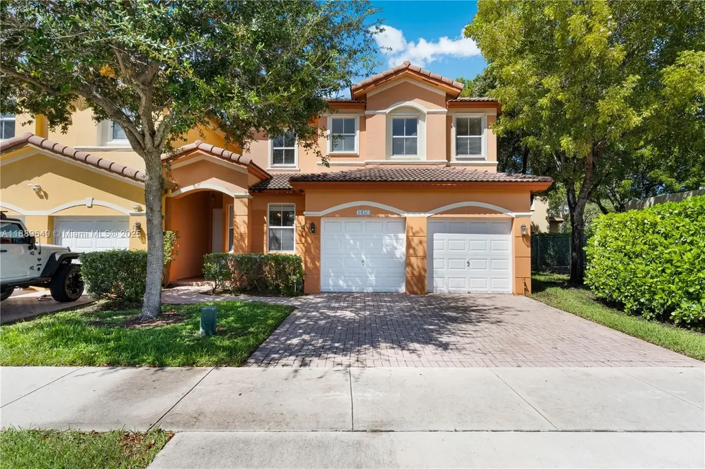8450 NW 113th Passage Doral FL 33178