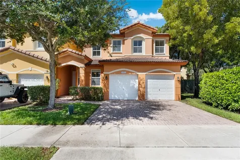 8450 NW 113th Passage Doral FL 33178