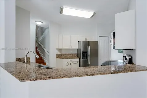 8450 NW 113th Passage Doral FL 33178