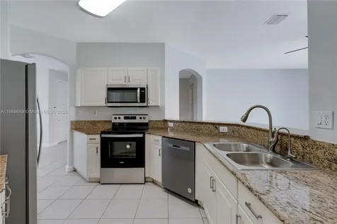 8450 NW 113th Passage Doral FL 33178