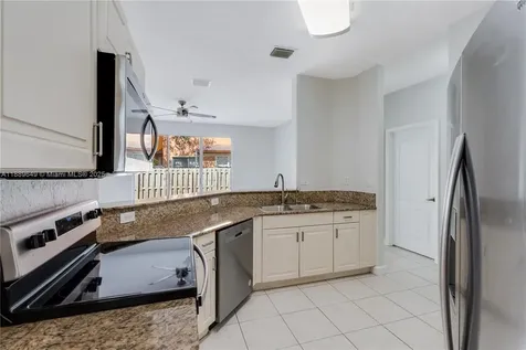 8450 NW 113th Passage Doral FL 33178