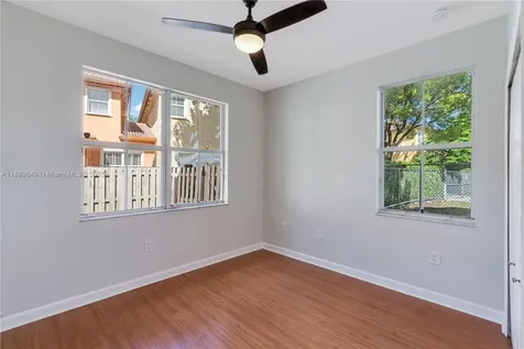 8450 NW 113th Passage Doral FL 33178