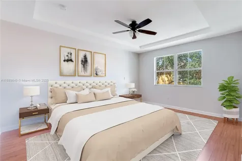 8450 NW 113th Passage Doral FL 33178