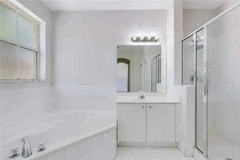 8450 NW 113th Passage Doral FL 33178