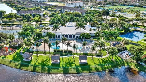 8450 NW 113th Passage Doral FL 33178