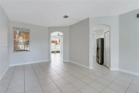 8450 NW 113th Passage Doral FL 33178