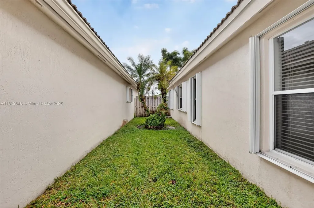 8895 Harrods Drive Boca Raton FL 33433