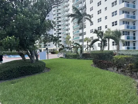 3001 S Ocean Drive Hollywood FL 33019