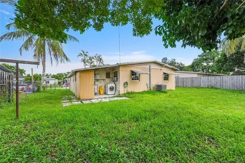 6210 SW 38th Street Davie FL 33314
