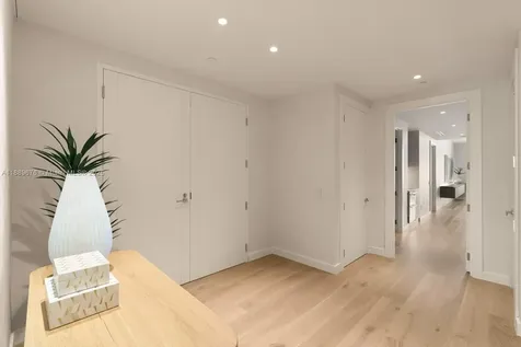 18501 Collins Avenue Sunny Isles Beach FL 33160