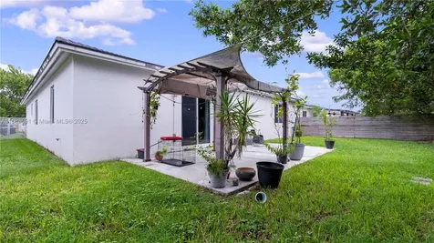 1812 NE 2nd Street Homestead FL 33033