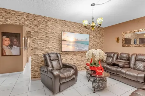 830 E 12th Place Hialeah FL 33010
