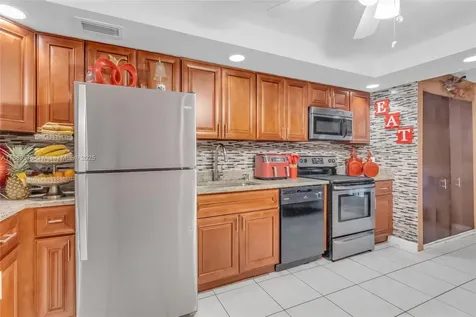 830 E 12th Place Hialeah FL 33010