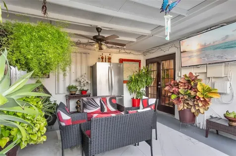 830 E 12th Place Hialeah FL 33010