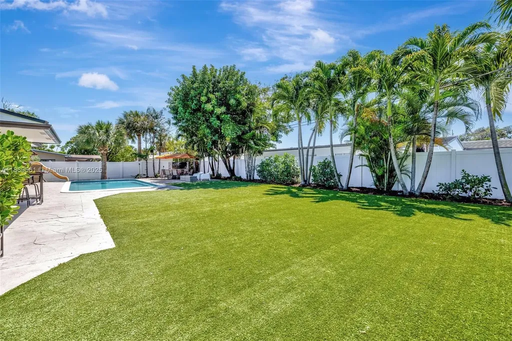 2506 NE 30th Street Fort Lauderdale FL 33306