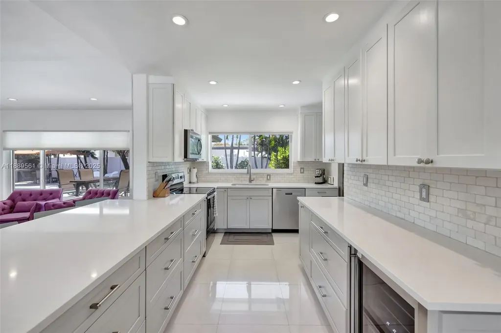 2506 NE 30th Street Fort Lauderdale FL 33306