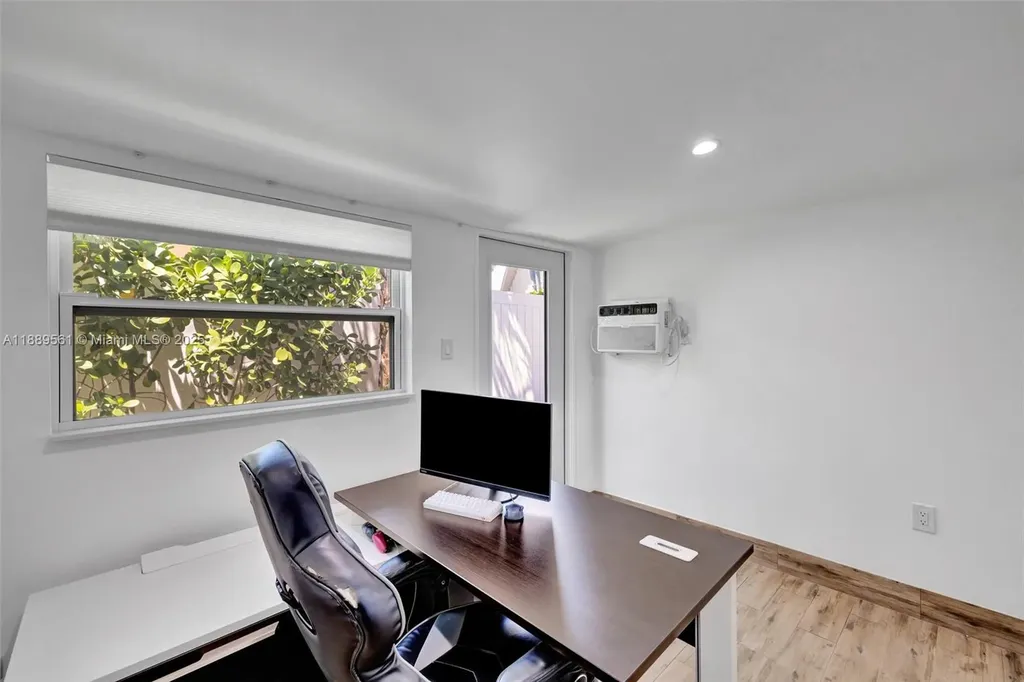 2506 NE 30th Street Fort Lauderdale FL 33306