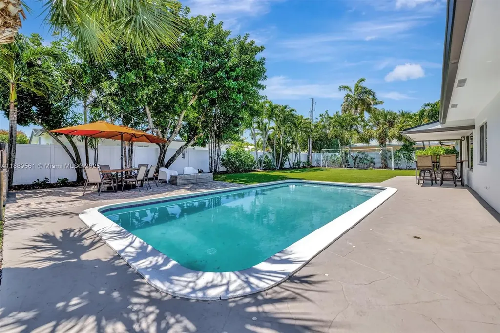 2506 NE 30th Street Fort Lauderdale FL 33306