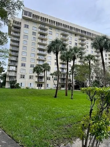 Miami FL 33181