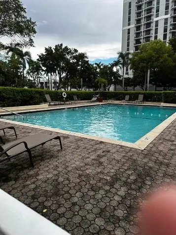 Miami FL 33181