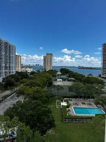 Miami FL 33181