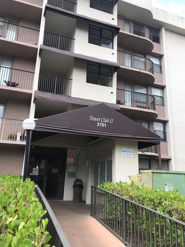 2701 Riverside Drive Coral Springs FL 33065