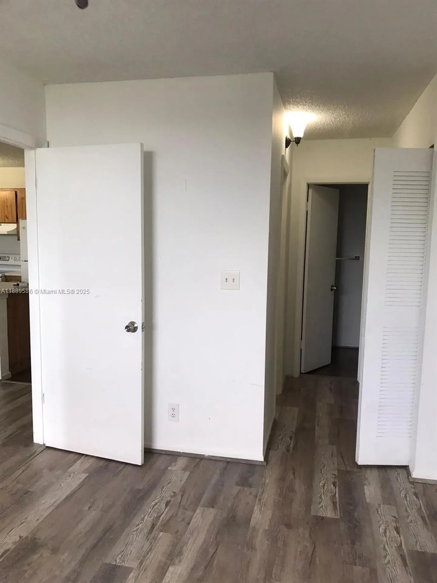 2701 Riverside Drive Coral Springs FL 33065
