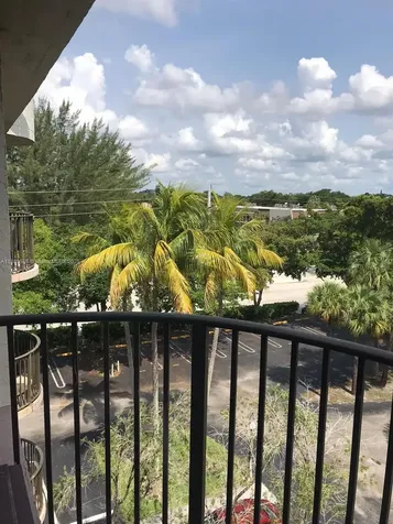 2701 Riverside Drive Coral Springs FL 33065