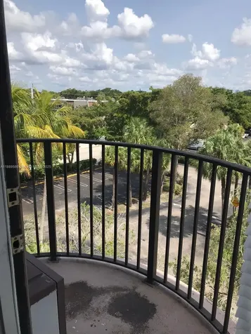 2701 Riverside Drive Coral Springs FL 33065