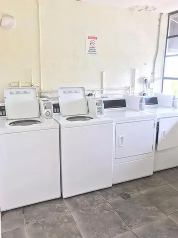 2701 Riverside Drive Coral Springs FL 33065