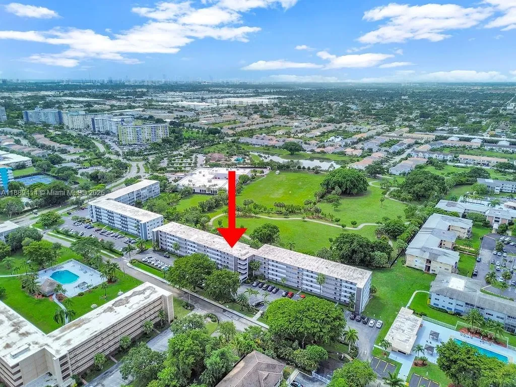 4800 Hillcrest Lane Hollywood FL 33021