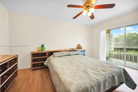 4800 Hillcrest Lane Hollywood FL 33021