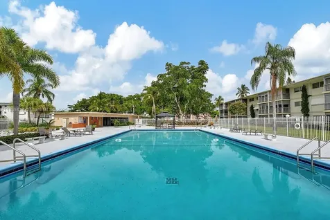4800 Hillcrest Lane Hollywood FL 33021