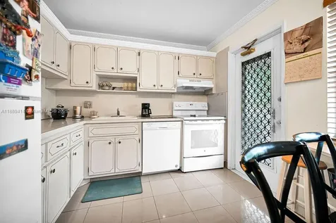 4800 Hillcrest Lane Hollywood FL 33021