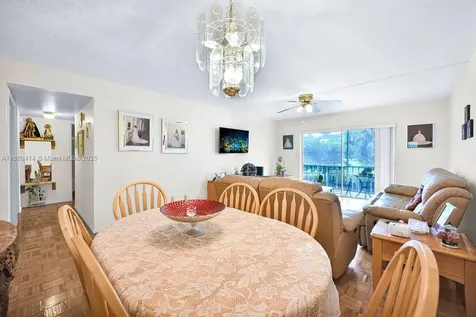 4800 Hillcrest Lane Hollywood FL 33021