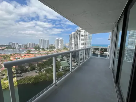 20505 E Country Club Drive Aventura FL 33180