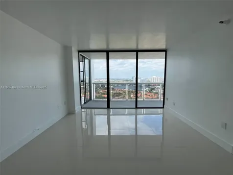 20505 E Country Club Drive Aventura FL 33180